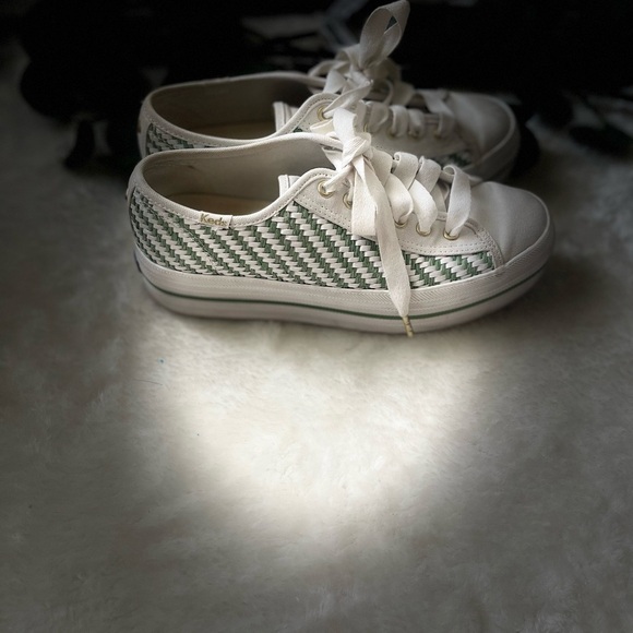 Kate Spade White and Green Sneakers with Modern Design - Picture 6 of 10